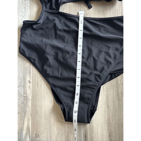 Adore Me Asymmetrical One Piece With Cutouts Size Large NWT - Picture 5 of 8